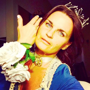 I'm a pretty girl, Mama! (Michelle- our Lady Diana- makes me feel bad raggin' on our Slovenian stepsister Melania)